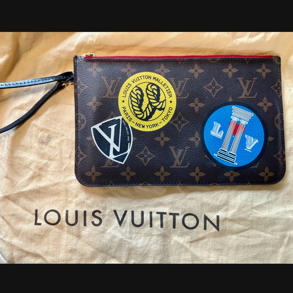 Louis Vuitton Monogram Pochette 2016 world tour